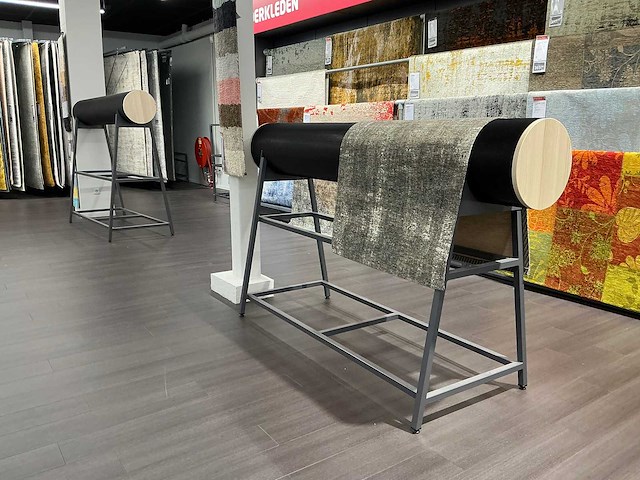 Presentatie meubel (2x) - afbeelding 1 van  4