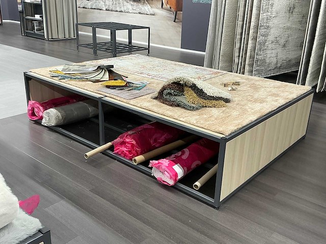 Presentatie meubel (2x) - afbeelding 2 van  3