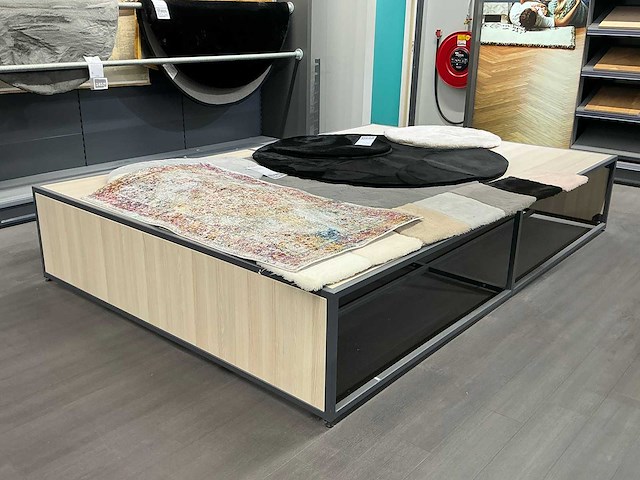 Presentatie meubel (2x) - afbeelding 1 van  4