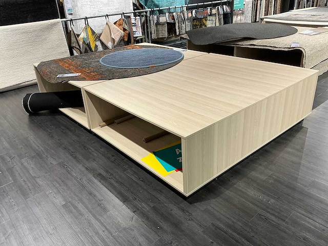 Presentatie meubel (2x) - afbeelding 1 van  3