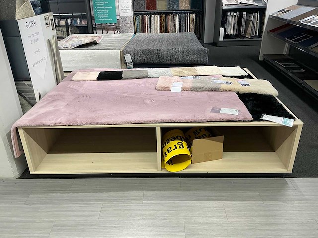 Presentatie meubel (2x) - afbeelding 3 van  4