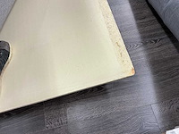 Presentatie meubel voor vloerkleden - afbeelding 3 van  3