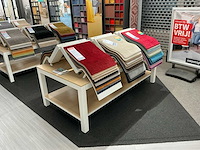 Presentatie tafel met tapijt samples (4x) - afbeelding 4 van  11