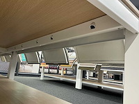 Presentatie tafel met tapijt samples (8x) - afbeelding 10 van  13