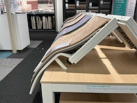 Presentatie tafel met tapijt samples (8x) - afbeelding 8 van  13