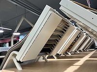 Presentatie tafel met tapijt samples (8x) - afbeelding 9 van  13