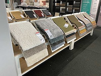 Presentatie tafel met tapijt samples (8x) - afbeelding 13 van  13