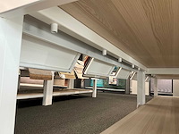 Presentatie tafel met tapijtsamples (8x) - afbeelding 8 van  12