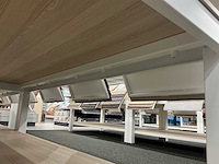 Presentatie tafel met tapijtsamples (8x) - afbeelding 10 van  13