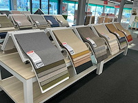 Presentatie tafel met tapijtsamples (8x) - afbeelding 8 van  13