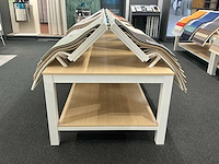 Presentatie tafel met tapijtsamples (8x) - afbeelding 7 van  13