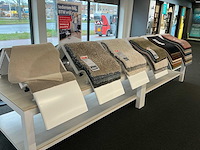 Presentatie tafel met tapijtsamples (8x) - afbeelding 3 van  14