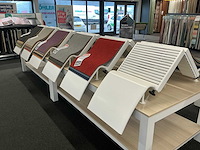 Presentatie tafel met tapijtsamples (8x) - afbeelding 5 van  14