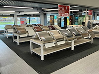 Presentatie tafel met tapijtsamples (8x)