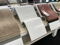 Presentatie tafel met tapijtsamples (8x) - afbeelding 9 van  14