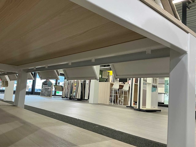 Presentatie tafel met tapijtsamples (8x) - afbeelding 12 van  14