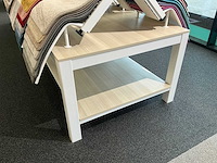 Presentatie tafel met tapijtsamples (8x) - afbeelding 4 van  11