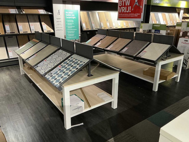 Presentatie tafel met vinyl samples (2x) - afbeelding 1 van  8