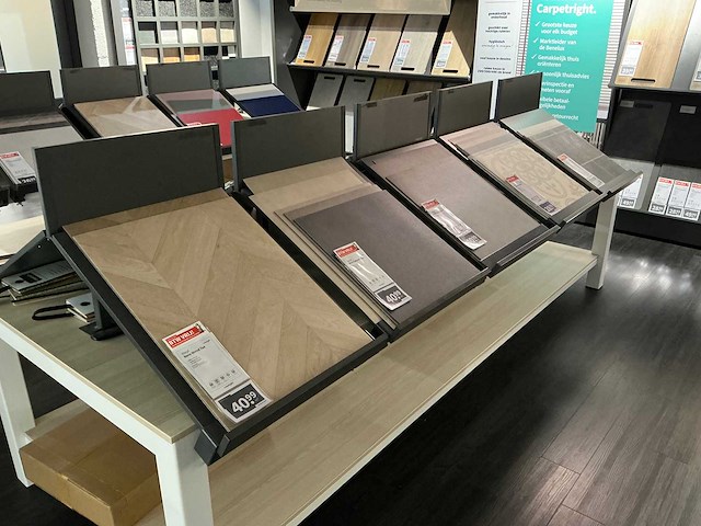 Presentatie tafel met vinyl samples (2x) - afbeelding 8 van  8