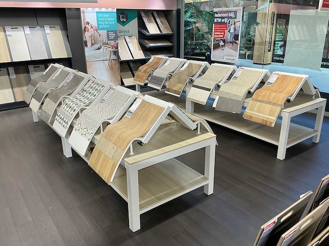 Presentatie tafel met vinyl samples (4x) - afbeelding 1 van  8