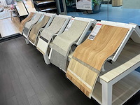 Presentatie tafel met vinyl samples (4x) - afbeelding 7 van  8