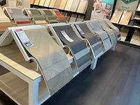 Presentatie tafel met vinyl samples (4x) - afbeelding 8 van  8