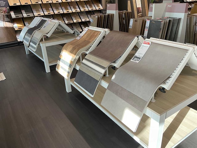 Presentatie tafel met vinyl samples (4x) - afbeelding 8 van  9