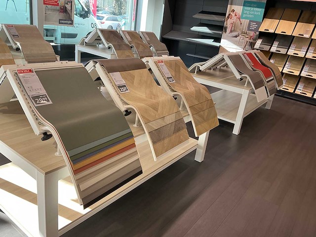 Presentatie tafel met vinyl samples (4x) - afbeelding 9 van  9