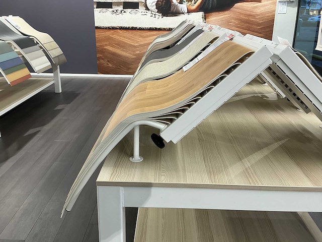 Presentatie tafel met vinyl samples (4x) - afbeelding 4 van  9