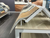 Presentatie tafel met vinyl samples (4x) - afbeelding 4 van  9