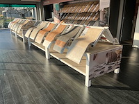 Presentatie tafel met vinyl samples (4x) - afbeelding 1 van  8