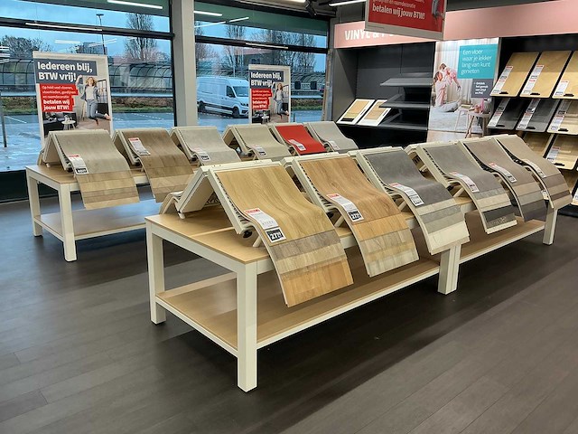 Presentatie tafel met vinyl samples (4x) - afbeelding 1 van  9