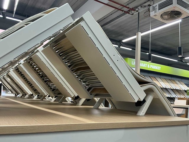 Presentatie tafel met vinyl samples (4x) - afbeelding 5 van  9