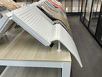 Presentatie tafel met vinyl samples (4x) - afbeelding 3 van  8