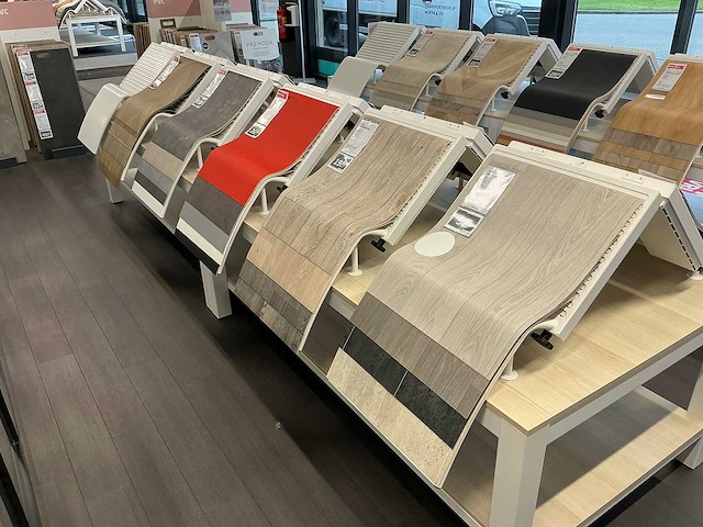 Presentatie tafel met vinyl samples (4x) - afbeelding 7 van  8