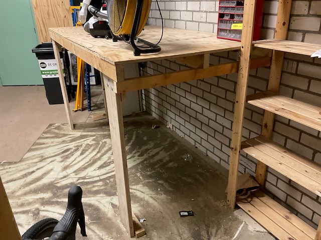 Presentatie tafel - afbeelding 4 van  4