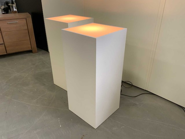 Presentatie zuil (2x) - afbeelding 2 van  2