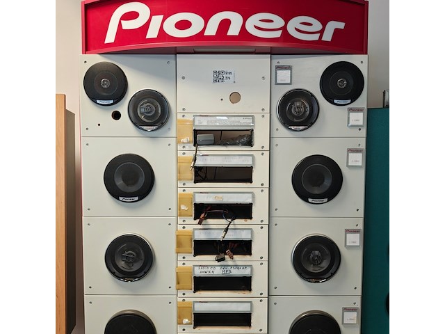 Presentatiekast met autoradio's, pioneer - afbeelding 1 van  2