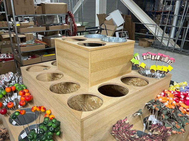 Presentatiemeubel met emmers (4x) - afbeelding 9 van  9