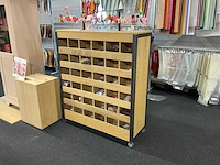 Presentatiemeubel met vakken (6x) - afbeelding 8 van  8