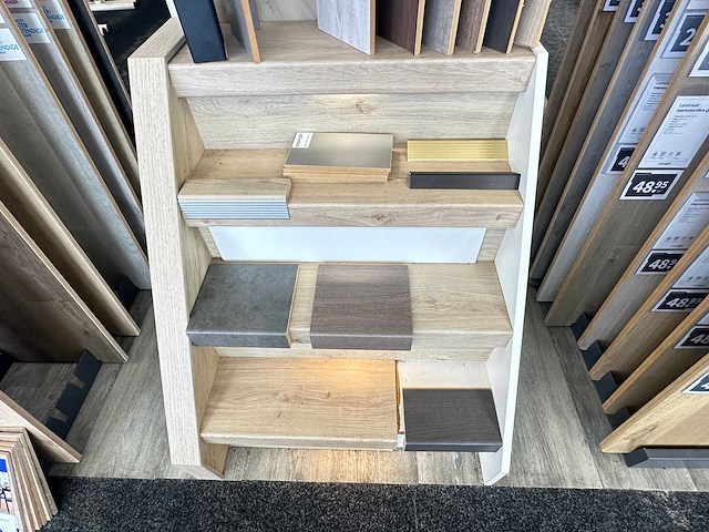 Presentatiemeubel traptrede (2x) - afbeelding 2 van  4