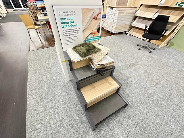 Presentatiemeubel traptrede (2x) - afbeelding 3 van  5