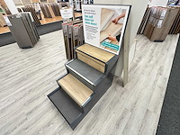 Presentatiemeubel traptrede (2x)