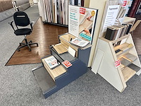 Presentatiemeubel traptrede (2x)