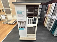 Presentatiemeubel voor jaloezieën (3x)