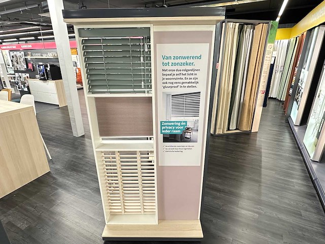 Presentatiemeubel voor jaloezieën (3x) - afbeelding 3 van  6