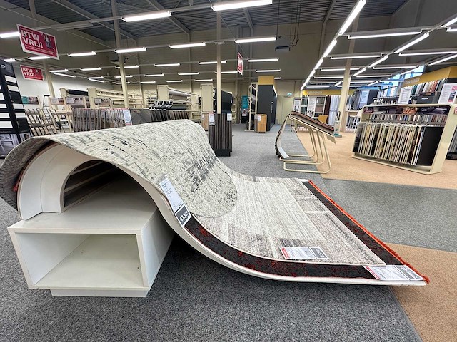 Presentatiemeubel voor vloerkleden - afbeelding 1 van  3