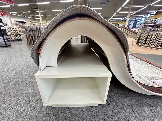 Presentatiemeubel voor vloerkleden - afbeelding 2 van  3