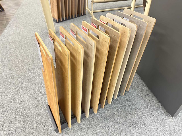 Presentatierek met vloersamples (22x) - afbeelding 1 van  2
