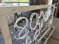 Presentatierek / ophangrek voor neonletters en lichtreclame (2x) - afbeelding 2 van  5